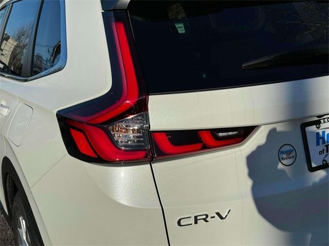 new 2025 Honda CR-V car, priced at $38,305