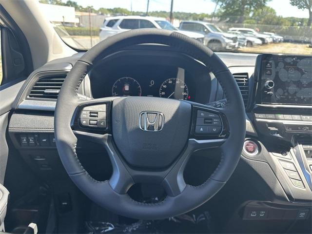 new 2026 Honda Odyssey car, priced at $44,290