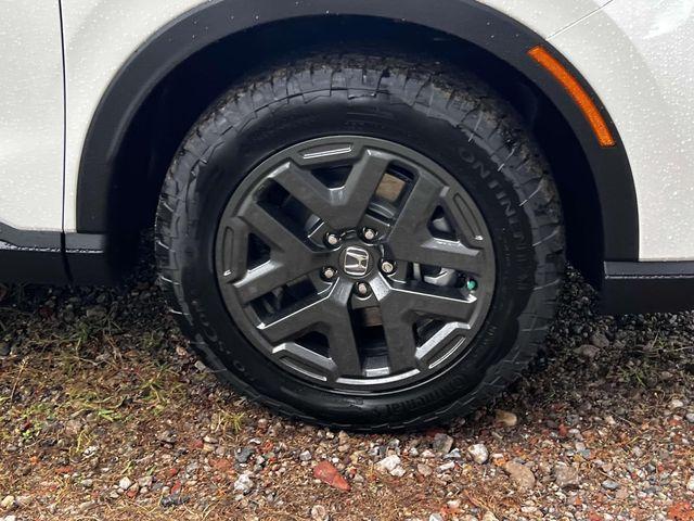 new 2026 Honda CR-V Hybrid car, priced at $40,705