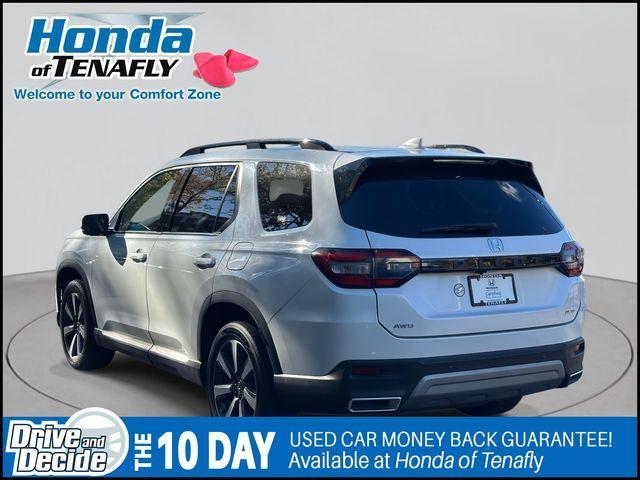 used 2023 Honda Pilot car, priced at $42,695