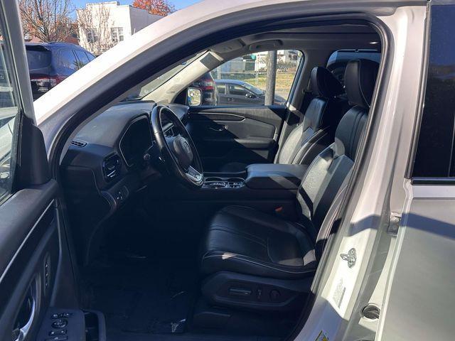 used 2023 Honda Pilot car, priced at $42,695
