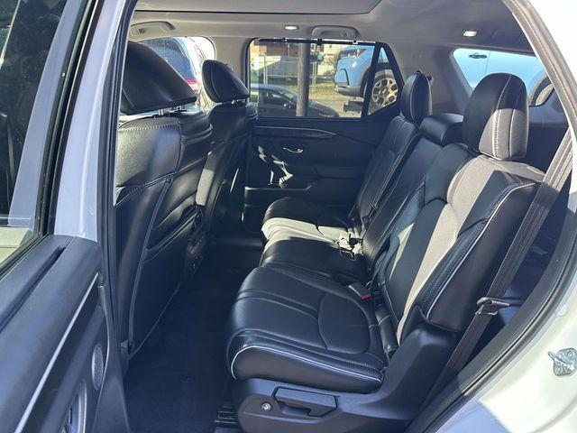 used 2023 Honda Pilot car, priced at $42,695