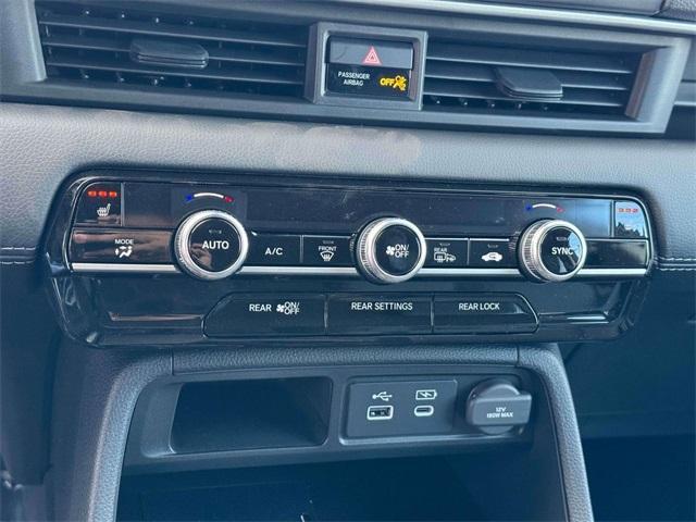 new 2025 Honda Pilot car, priced at $47,095