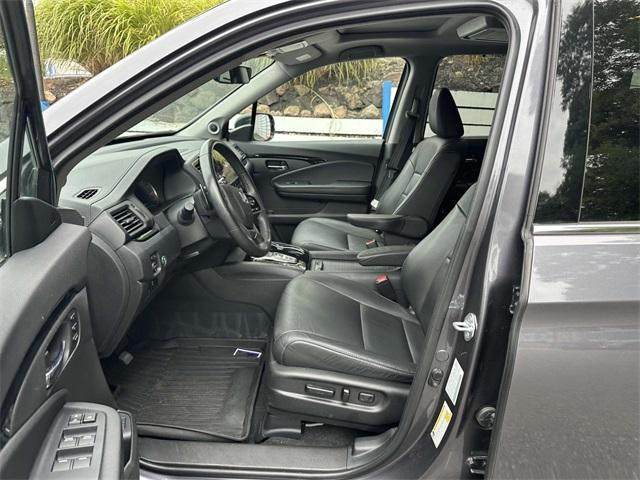 used 2022 Honda Pilot car, priced at $36,995