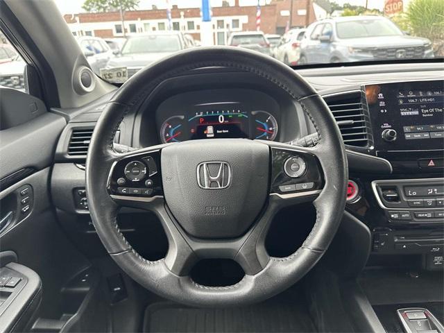 used 2022 Honda Pilot car, priced at $36,995