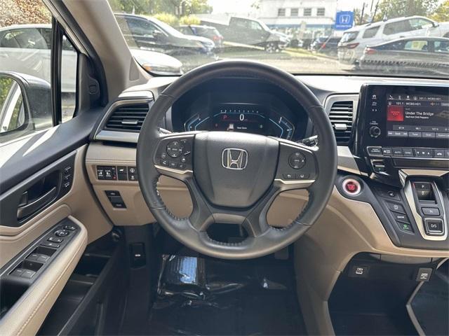 used 2024 Honda Odyssey car, priced at $39,634