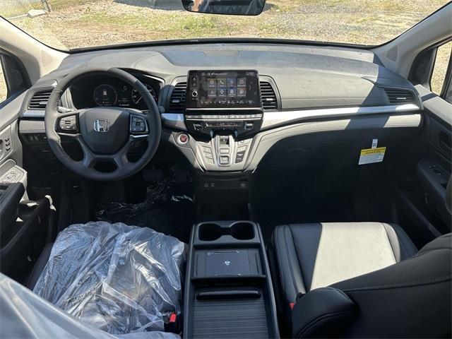 new 2026 Honda Odyssey car, priced at $44,290