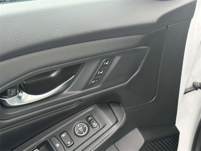 new 2025 Honda Accord Hybrid car, priced at $36,980