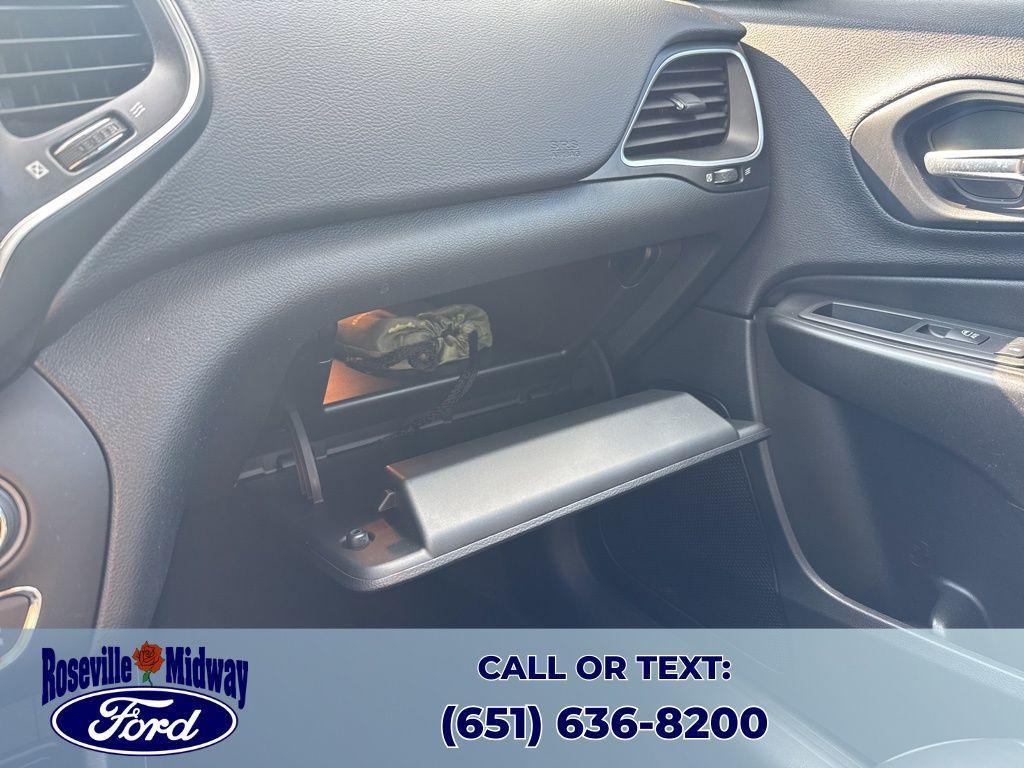 used 2019 Jeep Cherokee car, priced at $19,097