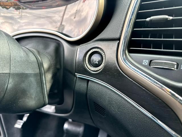 used 2015 Jeep Grand Cherokee car, priced at $13,995