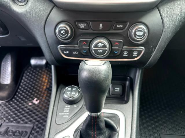 used 2014 Jeep Cherokee car, priced at $11,494