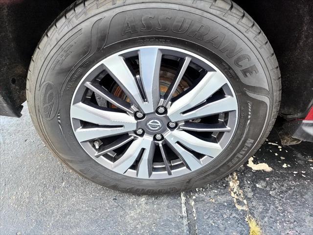 used 2018 Nissan Pathfinder car, priced at $11,195