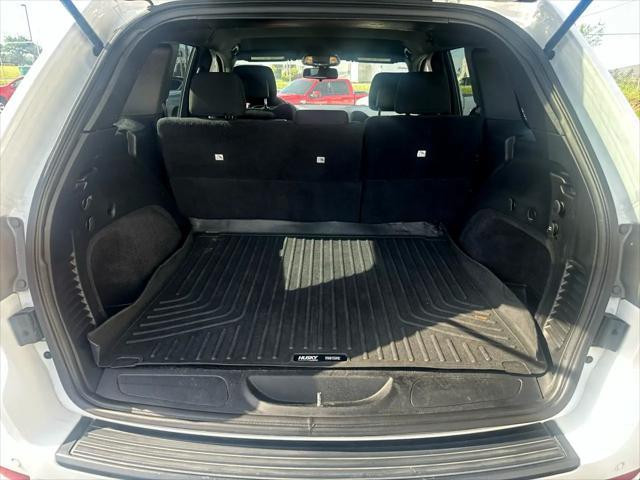 used 2016 Jeep Grand Cherokee car, priced at $13,995