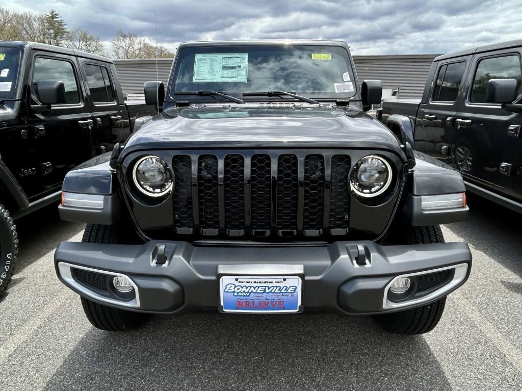 new 2023 Jeep Gladiator car, priced at $39,989