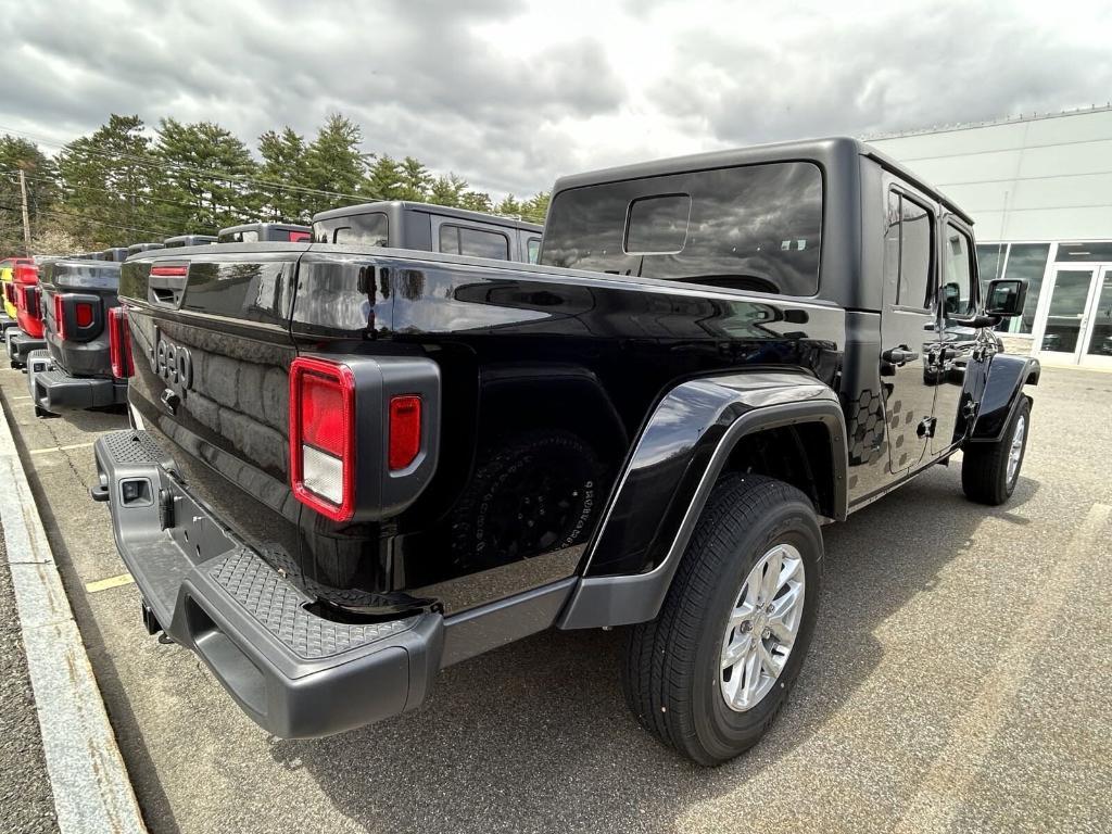 new 2023 Jeep Gladiator car, priced at $39,989