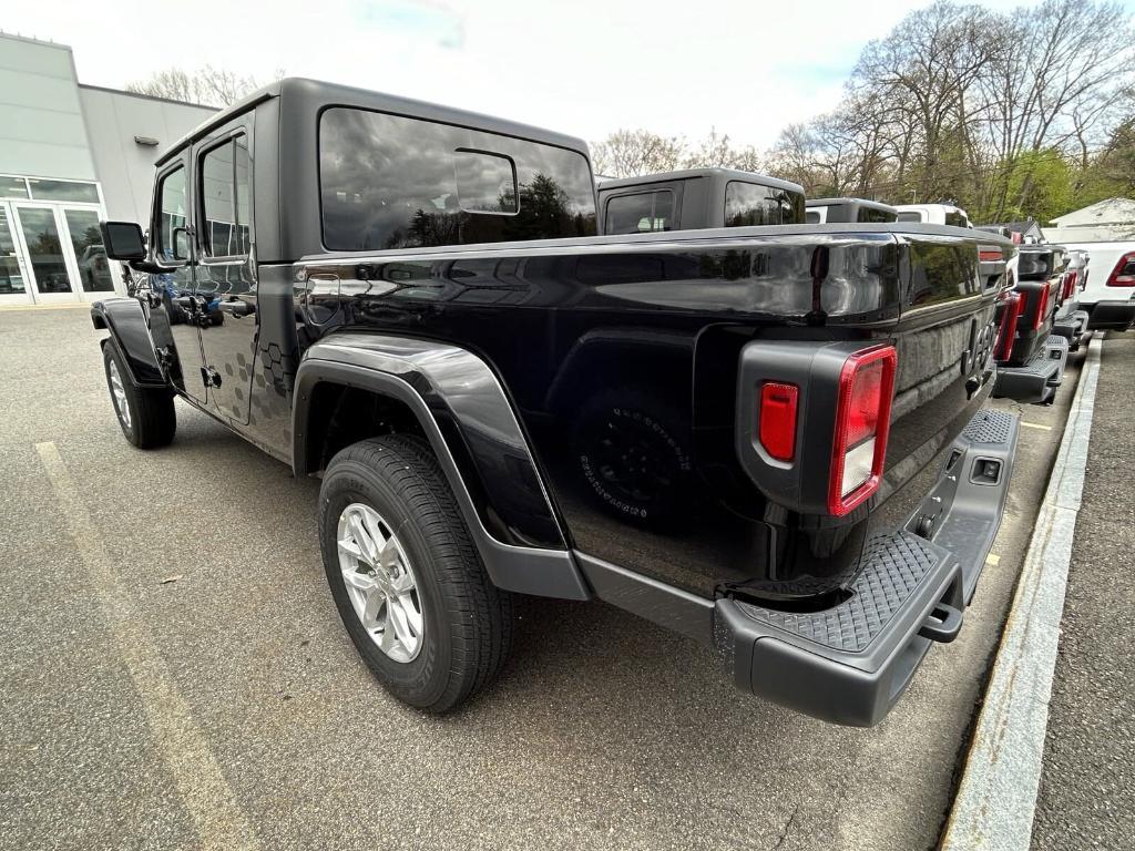 new 2023 Jeep Gladiator car, priced at $39,989