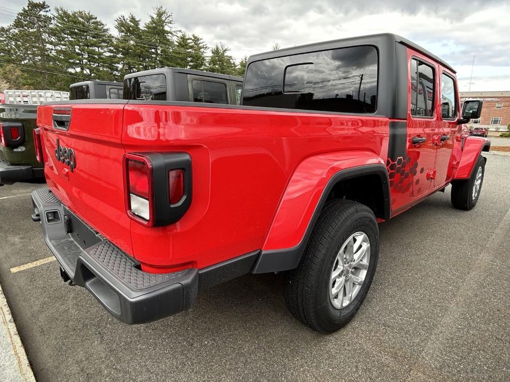 new 2023 Jeep Gladiator car, priced at $39,989