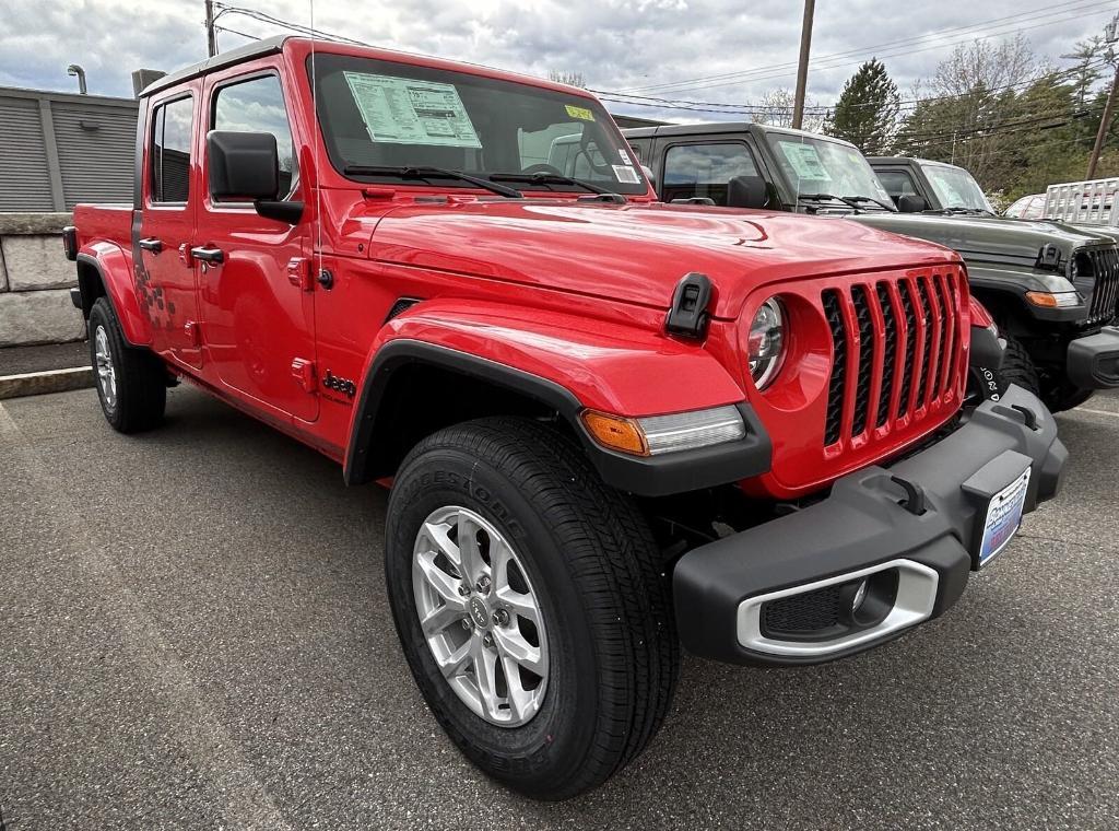 new 2023 Jeep Gladiator car, priced at $39,989