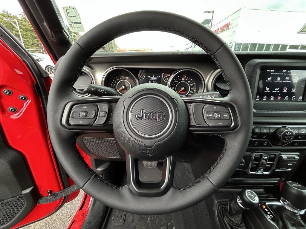 new 2023 Jeep Gladiator car, priced at $39,989