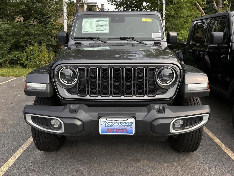 new 2024 Jeep Gladiator car, priced at $44,998