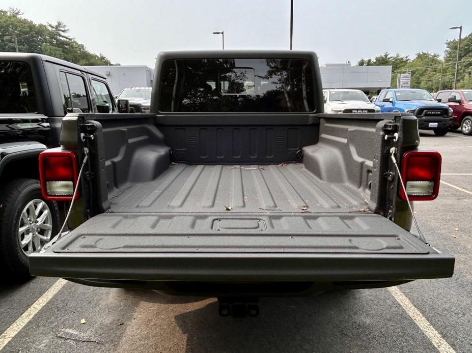 new 2024 Jeep Gladiator car, priced at $44,998