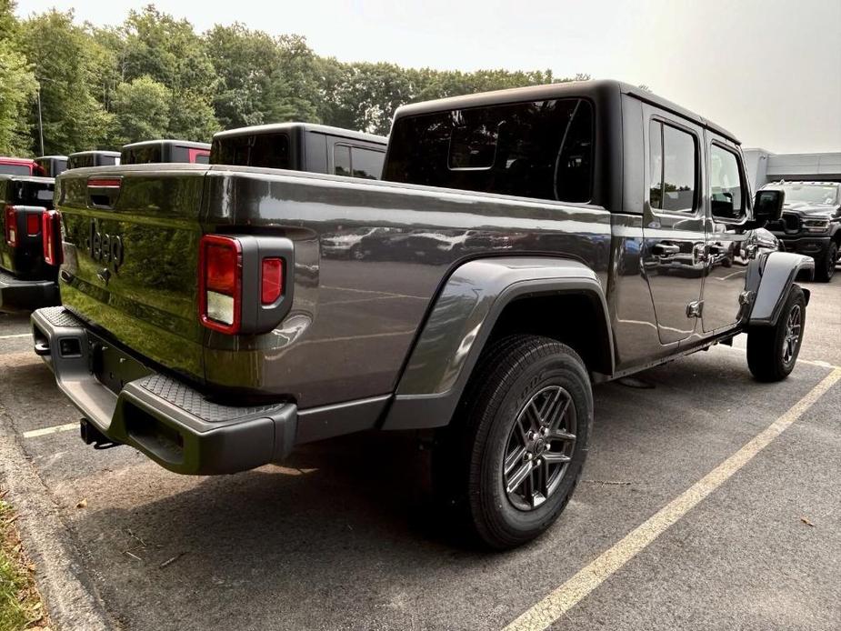 new 2024 Jeep Gladiator car, priced at $43,998