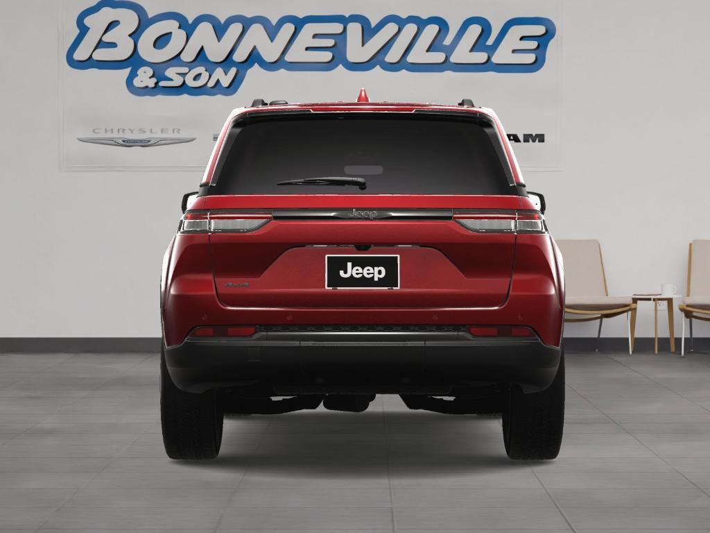 new 2025 Jeep Grand Cherokee car, priced at $42,395