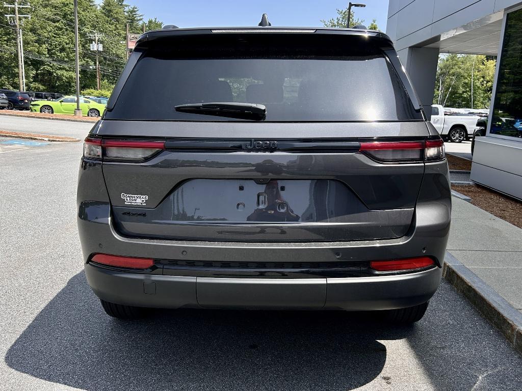 used 2024 Jeep Grand Cherokee car, priced at $43,942