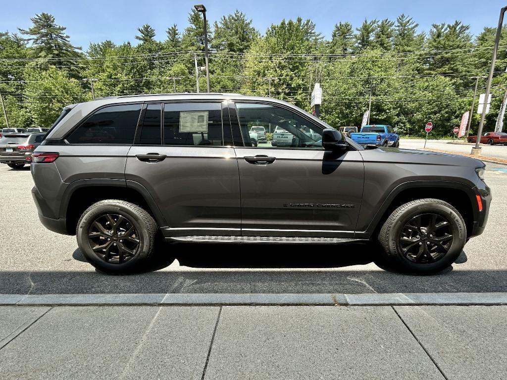 used 2024 Jeep Grand Cherokee car, priced at $43,942