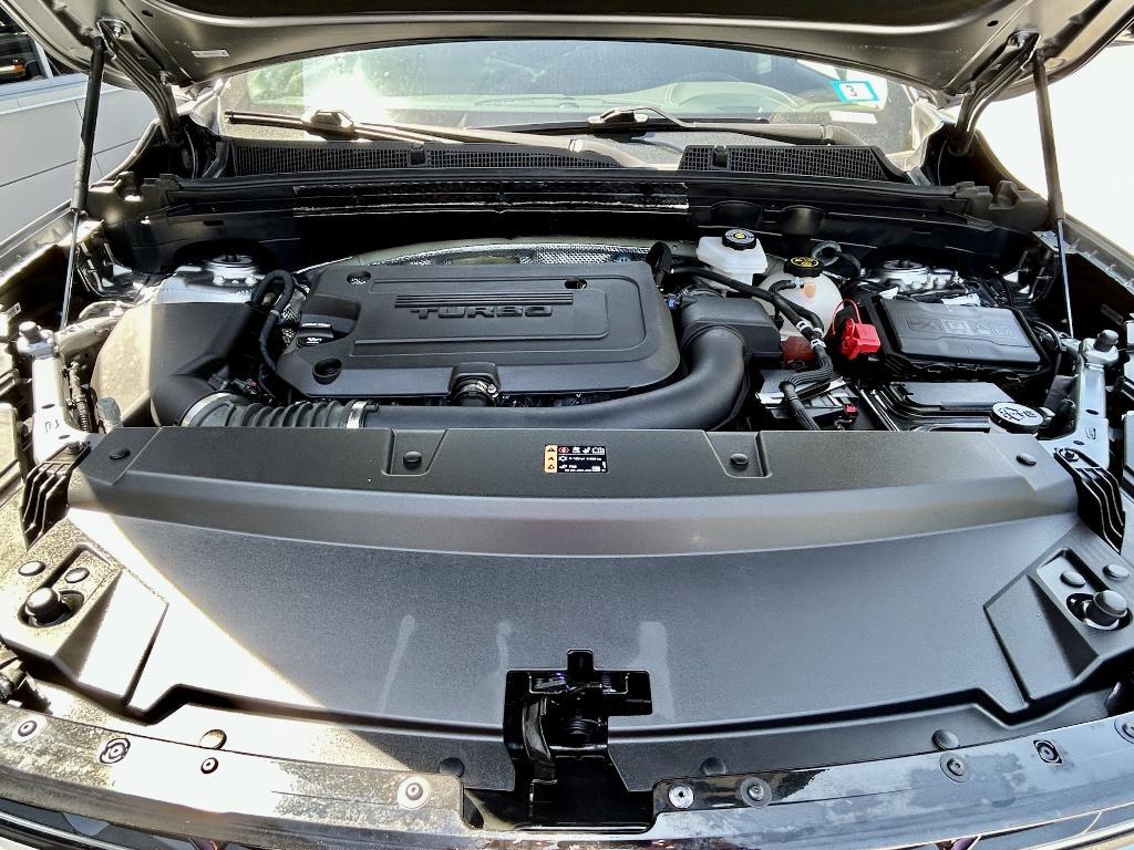 used 2022 Buick Envision car, priced at $34,493