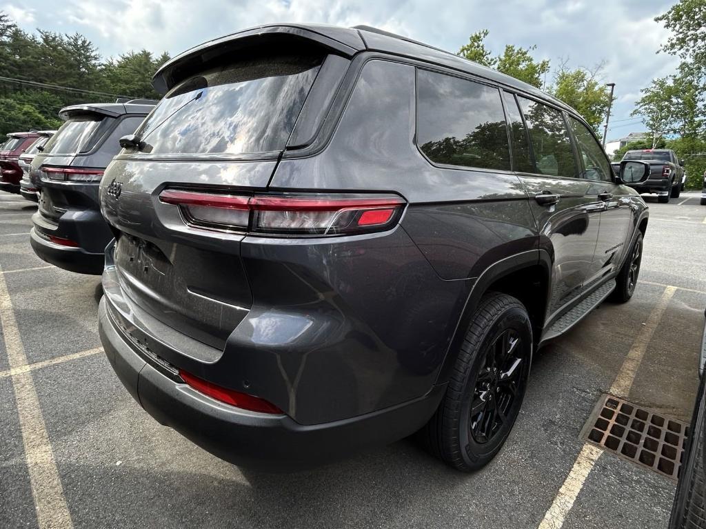 new 2024 Jeep Grand Cherokee L car, priced at $45,233