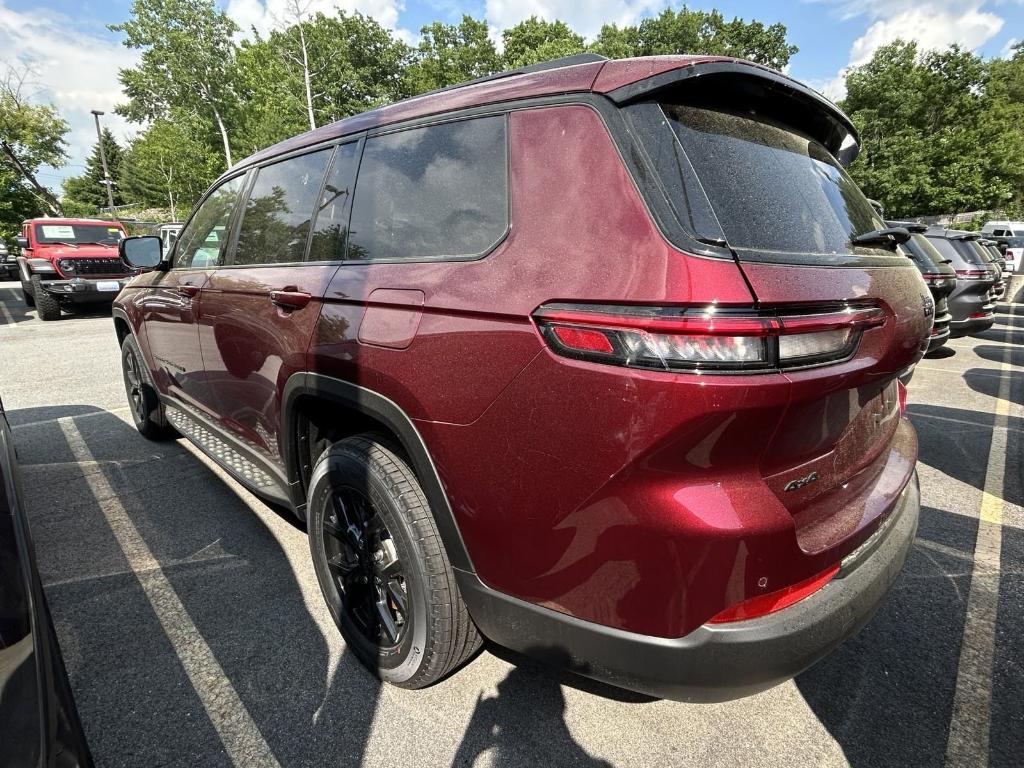 new 2024 Jeep Grand Cherokee L car, priced at $44,233