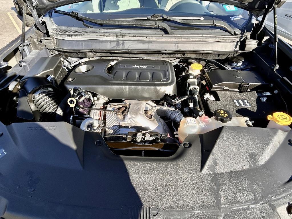 used 2022 Jeep Cherokee car, priced at $32,562