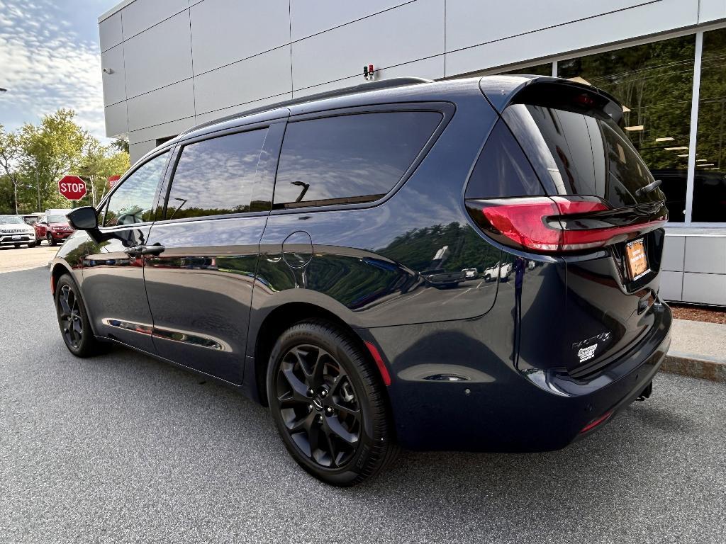 used 2024 Chrysler Pacifica car, priced at $55,941