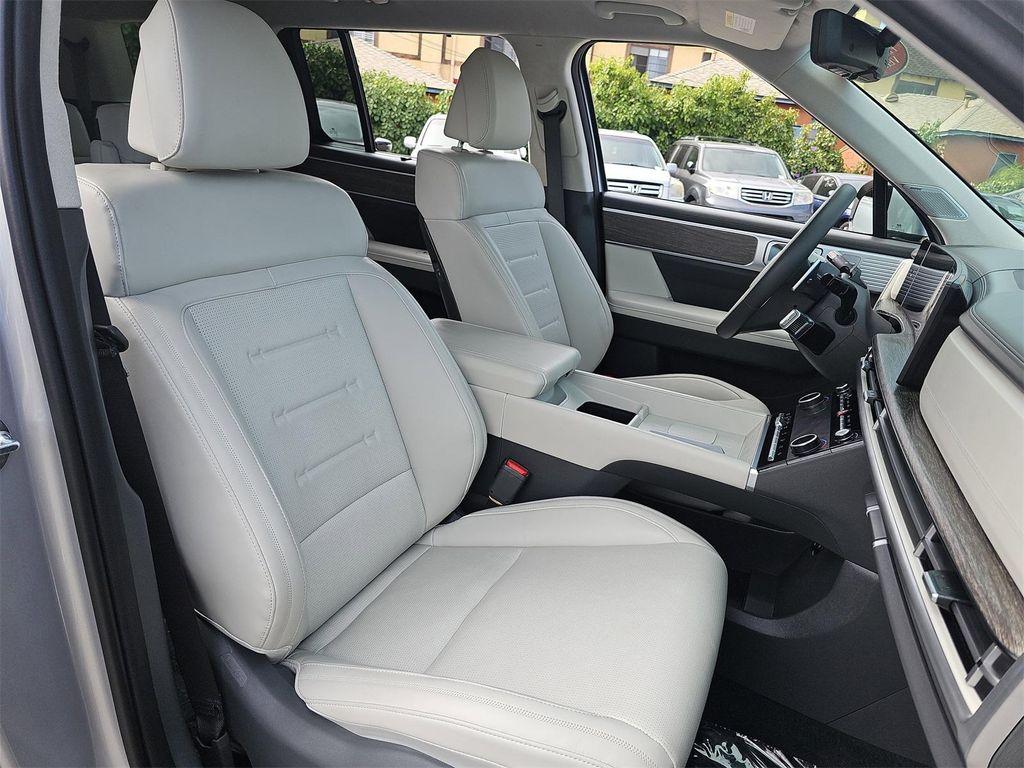 used 2025 Hyundai Santa Fe car, priced at $38,998