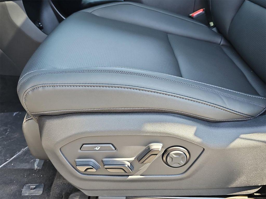 new 2025 Hyundai SANTA FE HEV car, priced at $51,995