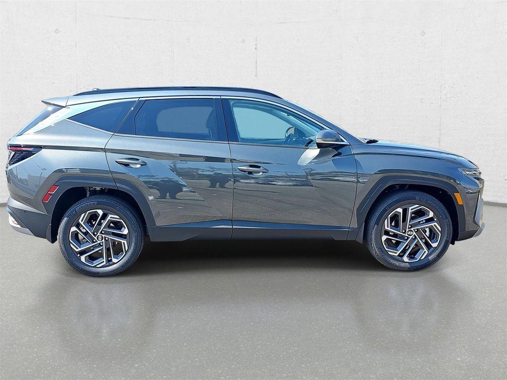 new 2025 Hyundai TUCSON Hybrid car, priced at $43,685