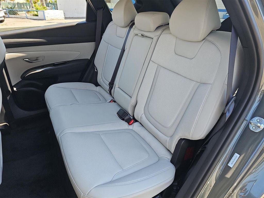 new 2025 Hyundai TUCSON Hybrid car, priced at $43,685