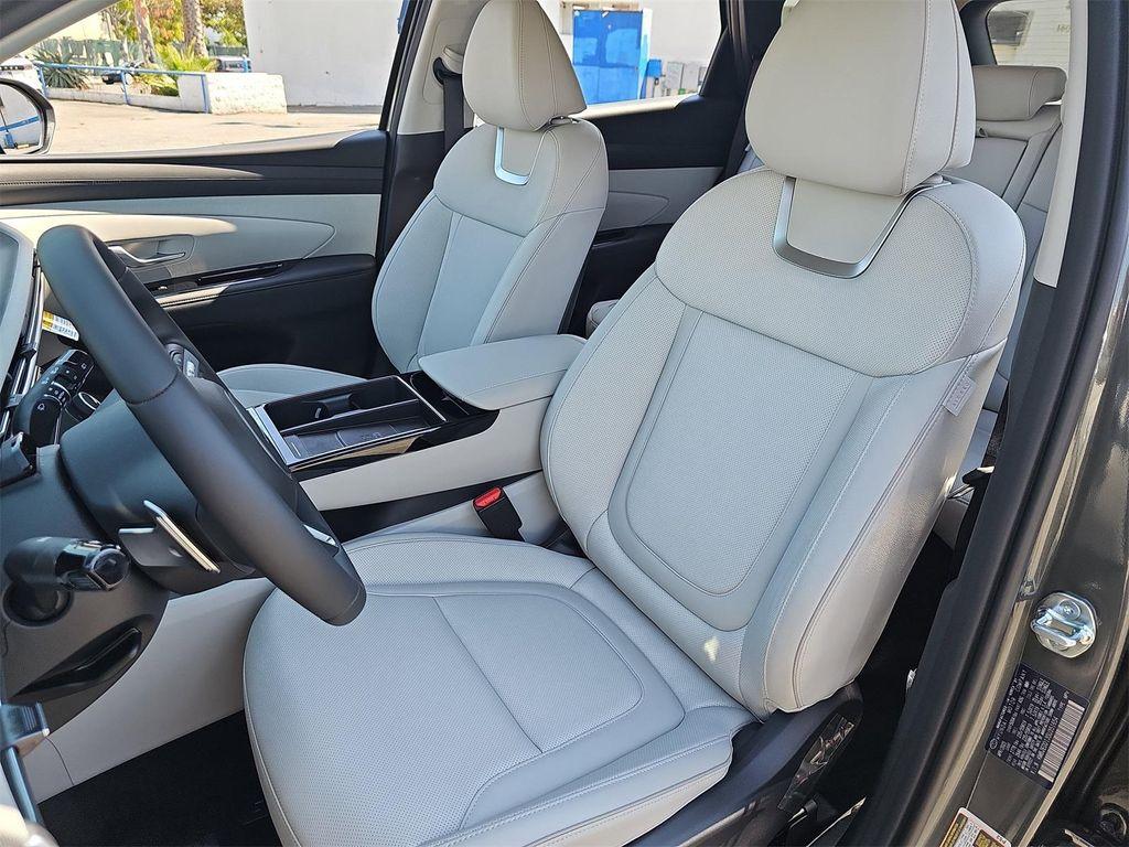 new 2025 Hyundai TUCSON Hybrid car, priced at $43,685