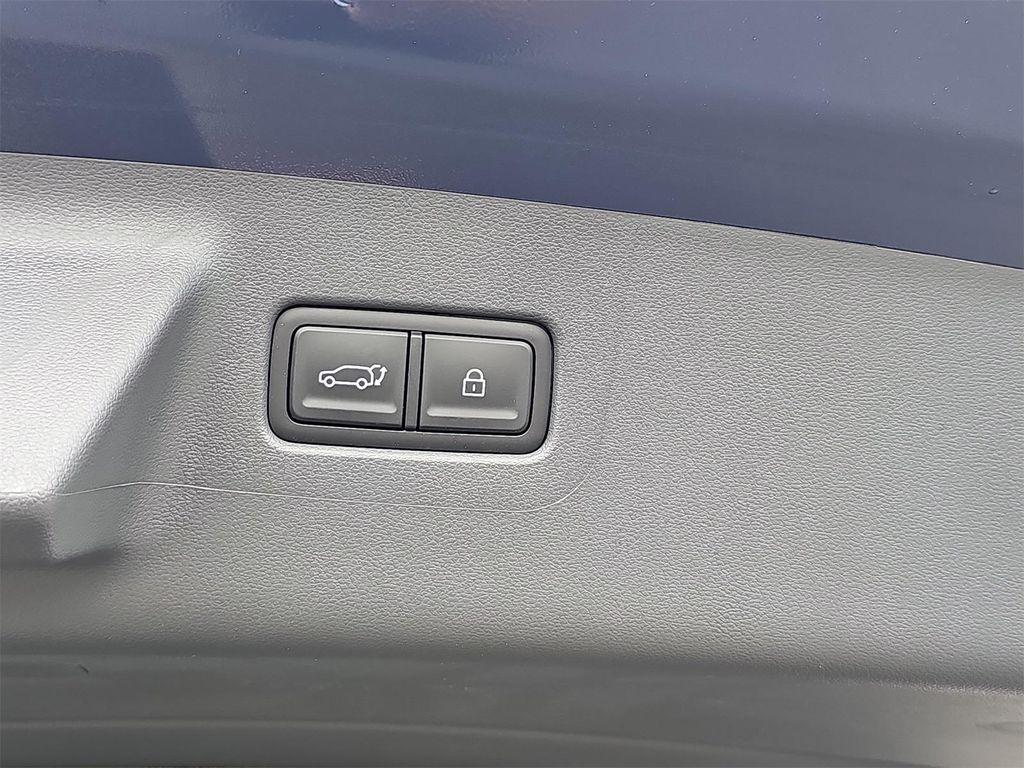 new 2025 Hyundai Santa Fe car, priced at $40,134