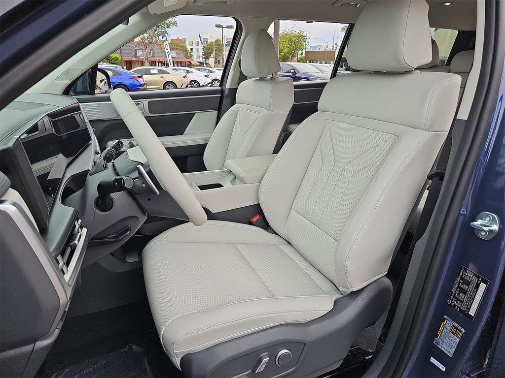 new 2025 Hyundai Santa Fe car, priced at $40,134