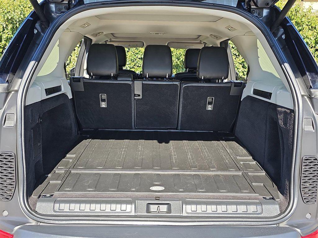 used 2018 Land Rover Discovery car, priced at $16,998