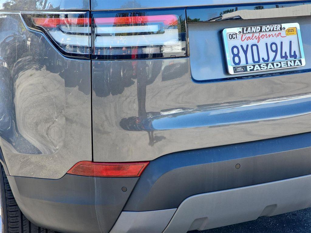 used 2018 Land Rover Discovery car, priced at $19,998