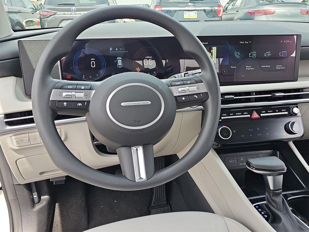 new 2025 Hyundai Tucson car, priced at $33,865