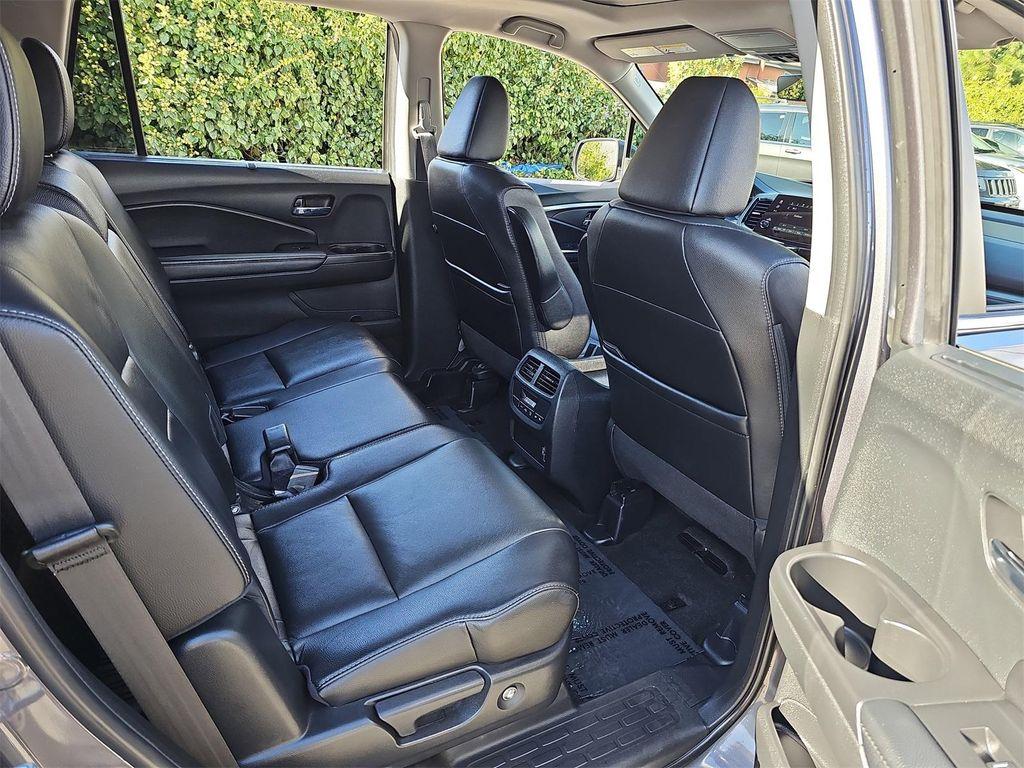 used 2022 Honda Pilot car, priced at $26,610