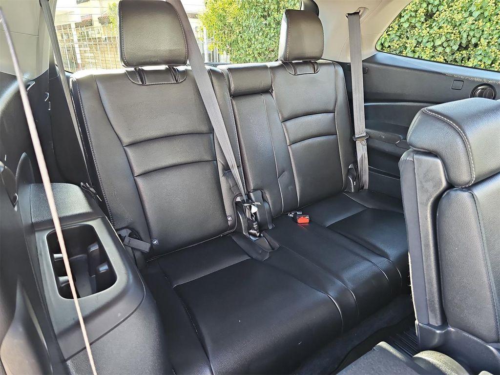 used 2022 Honda Pilot car, priced at $26,610