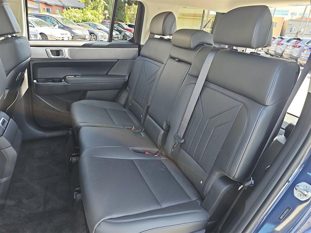 new 2025 Hyundai Santa Fe car, priced at $40,159