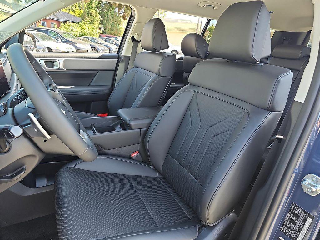 new 2025 Hyundai Santa Fe car, priced at $40,159