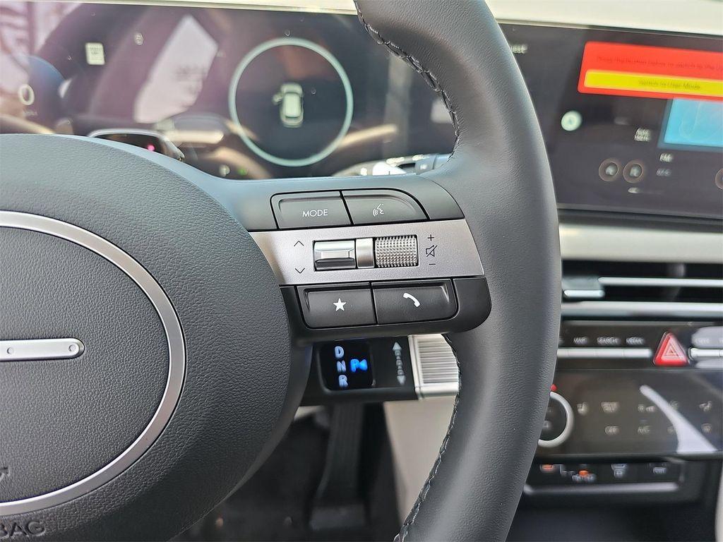 new 2025 Hyundai TUCSON Hybrid car, priced at $38,860