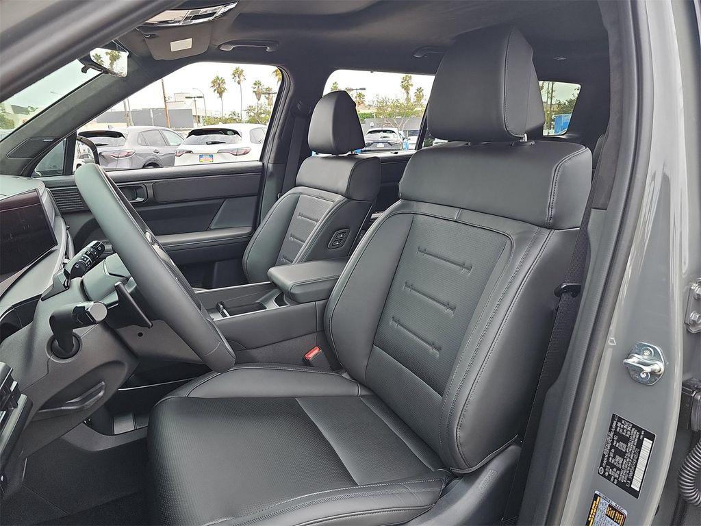 new 2025 Hyundai SANTA FE HEV car, priced at $50,484